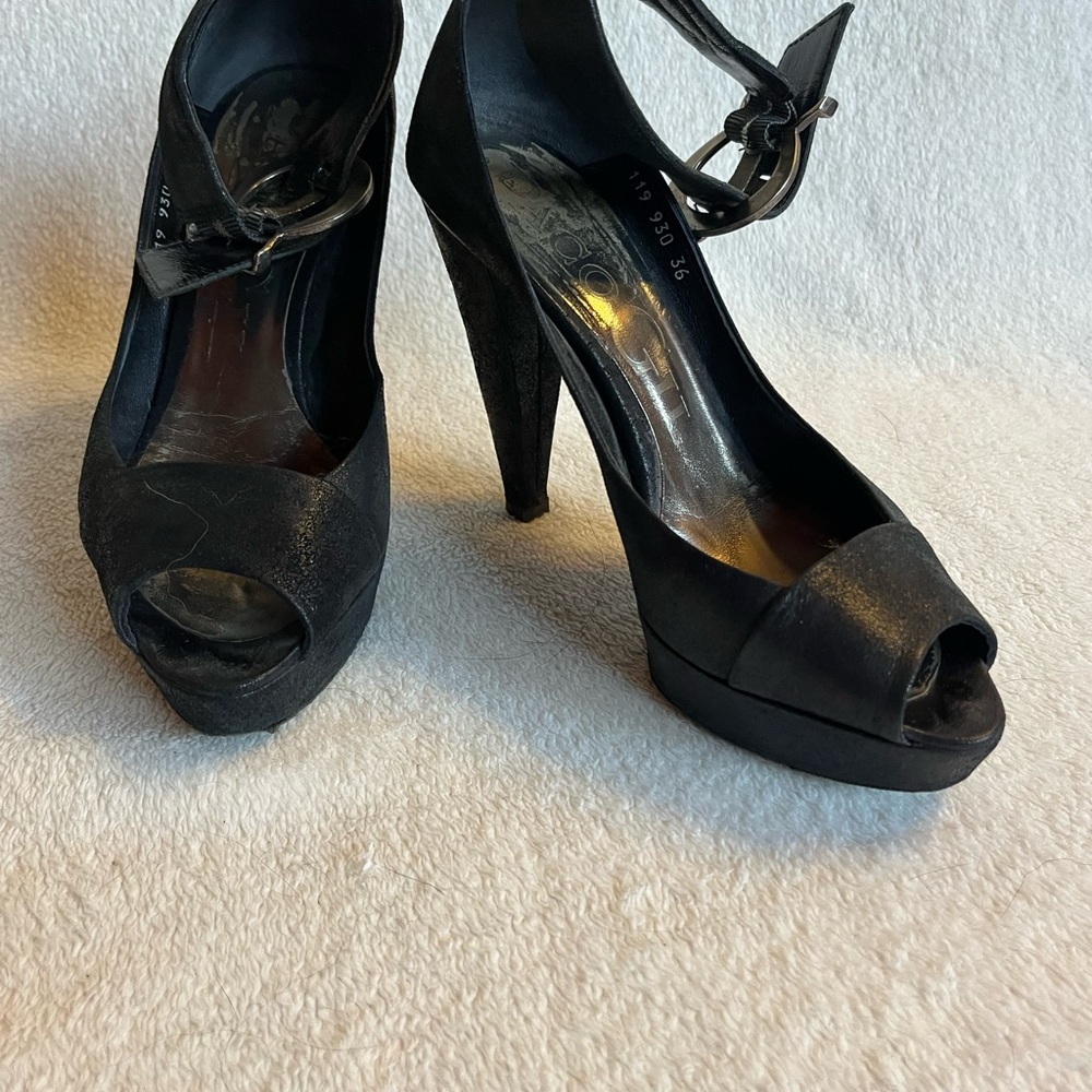 Paco Gil Designer Peep-Toe Leather Heels